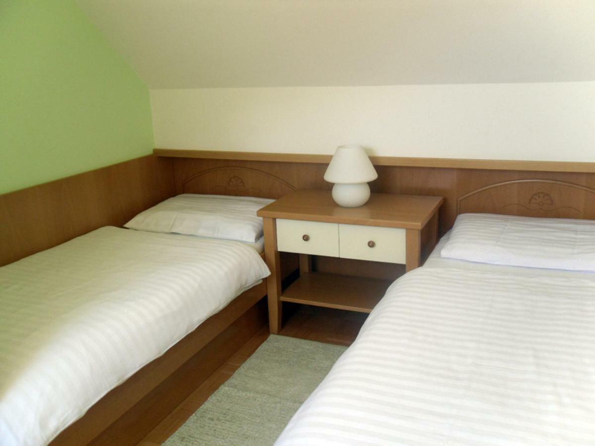 קמניק Apartmaji Hribar Pr'Ostank מראה חיצוני תמונה